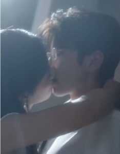 他的呼吸声已读